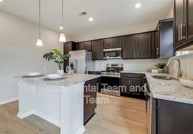 113 Fenway St — Photo 12