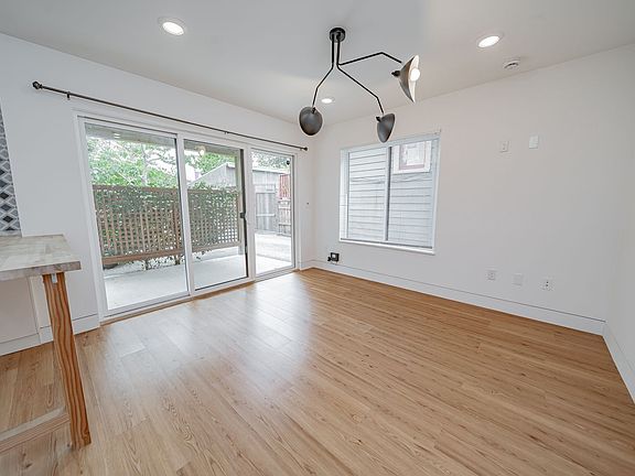 3rd image of 848 32nd St #850