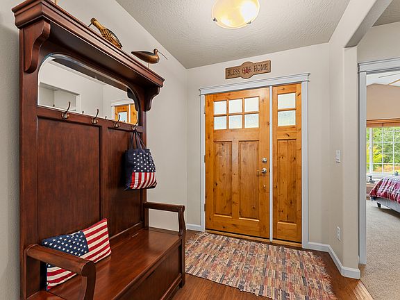 5th image of 2317 Overland Dr