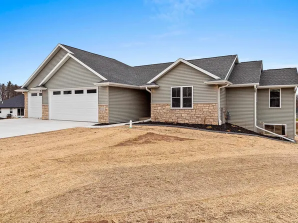 2121 Durum Ct, Green Bay, WI 54313