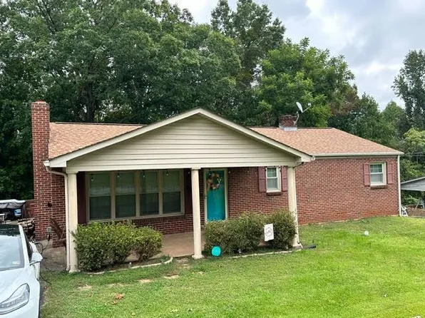 128 Hedrick Dr, Chatham, VA 24531