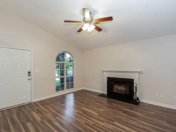 4th image of 212 Tipchik Dr