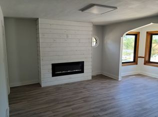 624 E Sherman St, West Point, NE 68788