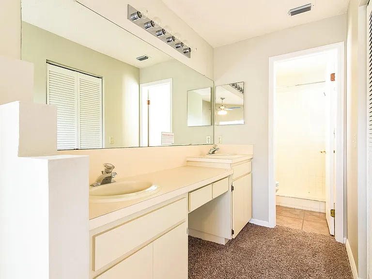 704 Sand Ridge Dr — Photo 11