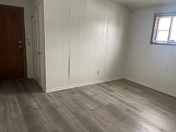 3rd image of 1307 Cranston St #3R