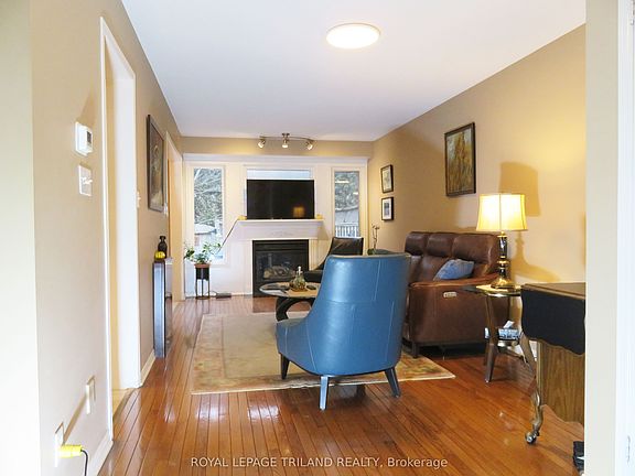 2nd image of 505 Proudfoot Ln #25