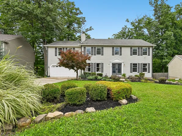 19170 Tanglewood Dr, North Royalton, OH 44133
