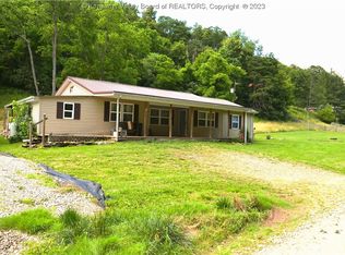 89 Straight Fork Rd, Ravenswood, WV 26164