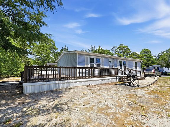 2nd image of 132 Crooked Island Circle