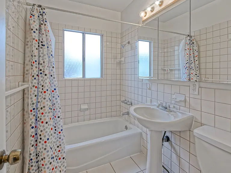 2911 Blaisdell Ave — Photo 21