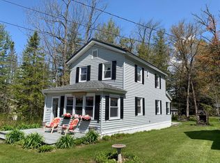 121 Lakeview Ave, Caroga Lake, NY 12032