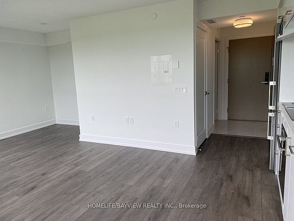 3rd image of 585 Bloor St E #2316