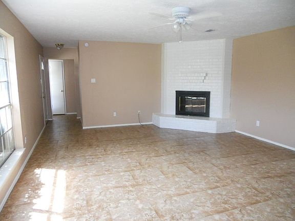 2nd image of 8303 Buckeye Glen Ln