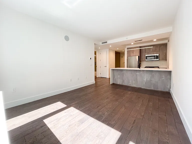 145 Madison Ave #19B — Photo 4