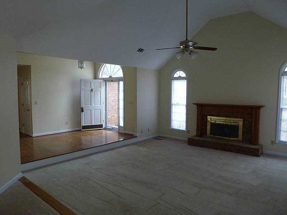 2nd image of 240 Glen Holly Dr