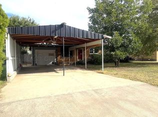 1713 S Drake St, Perryton, TX 79070