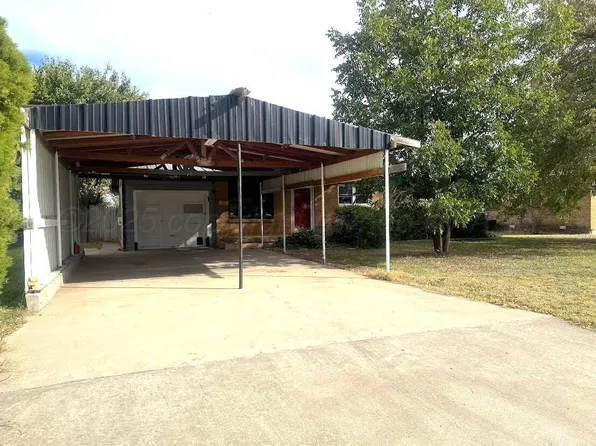 1713 S Drake St, Perryton, TX 79070