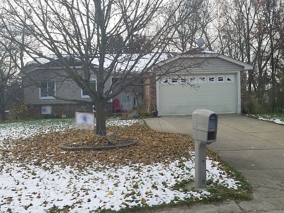 3rd image of 5501 Fox Chase Ln
