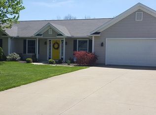 4054 Winterhaven Ct, Ashtabula, OH 44004