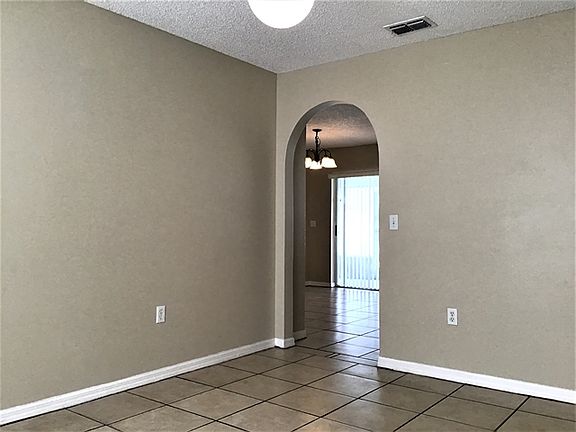 3rd image of 813 Grande Regal Point