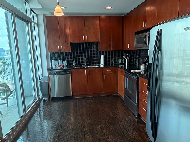250 Pharr Rd #1501 — Photo 5