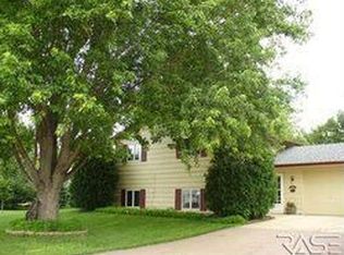 200 S Steven St, Worthing, SD 57077