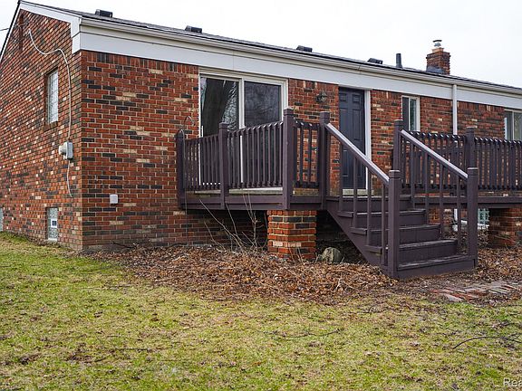 4th image of 46985 Heydenreich Rd