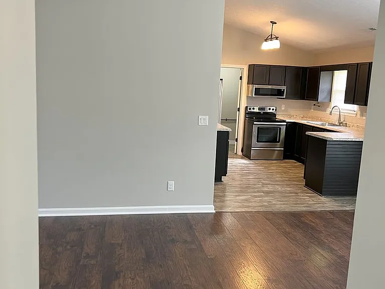 504 Reba Jackson Dr — Photo 11