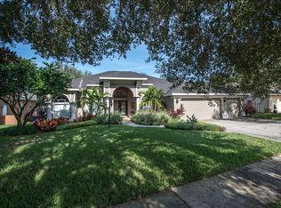 3904 Whisper Grove Ct, Valrico, FL 33594