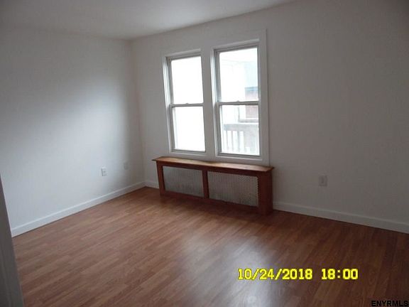4th image of 91 West St