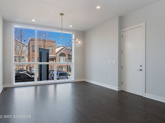 3rd image of 2537 W Cortland St #1