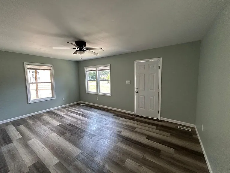 106 Bowden Dr — Photo 21