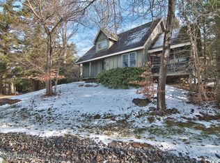 104 Nawakwa Rd, Long Pond, PA 18334