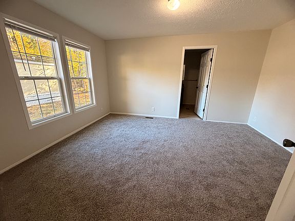 4th image of 14534 White Pine Ln #393
