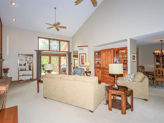 5th image of 1970 Rollingwood Ct