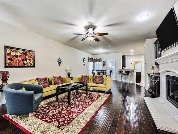 4th image of 4208 Kiowa Dr