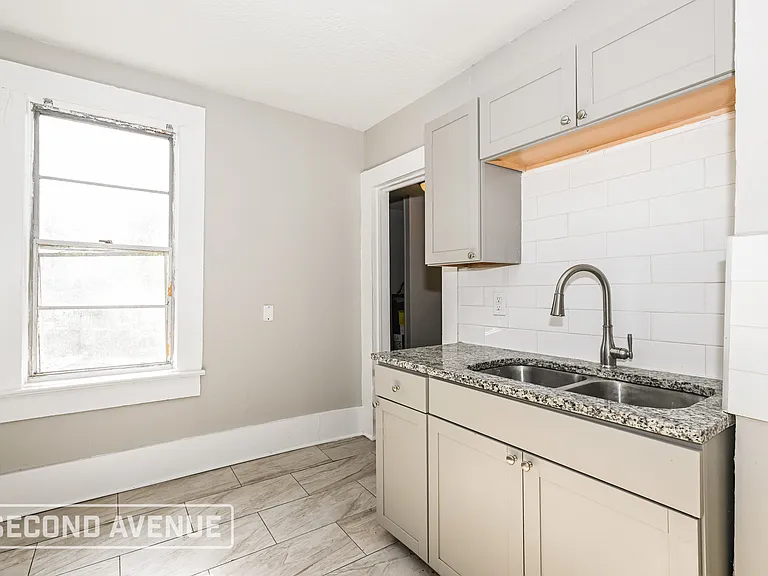 1548 W 23rd St — Photo 5