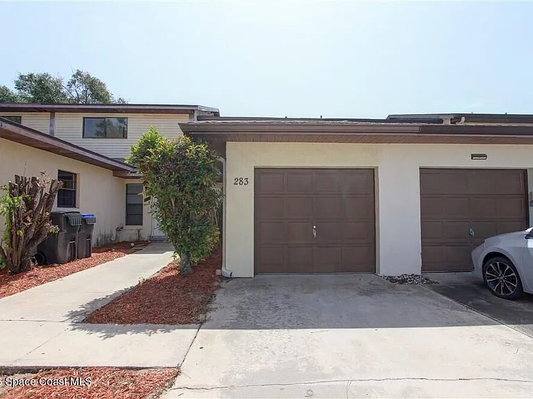 283 E Towne Pl — Photo 27