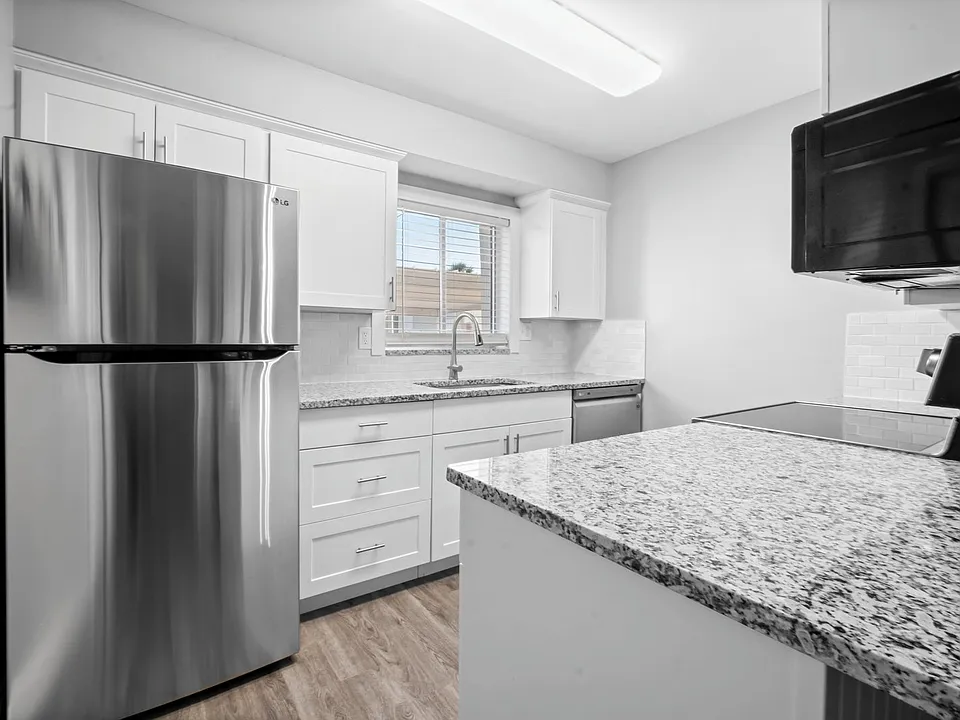 2601 Pine Lake Ter #B