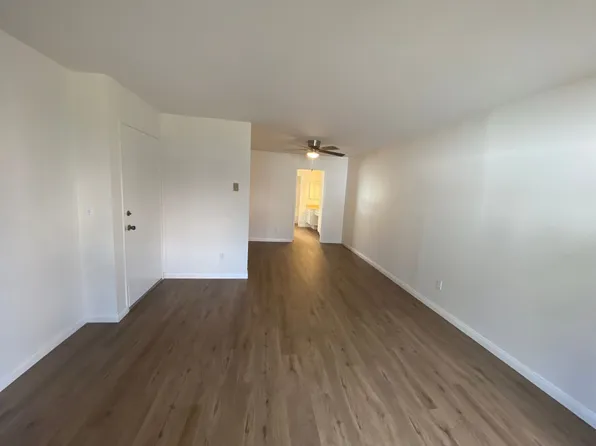 Aztec Apartments, 5721 Lake Murray Blvd #27, La Mesa, CA 91942