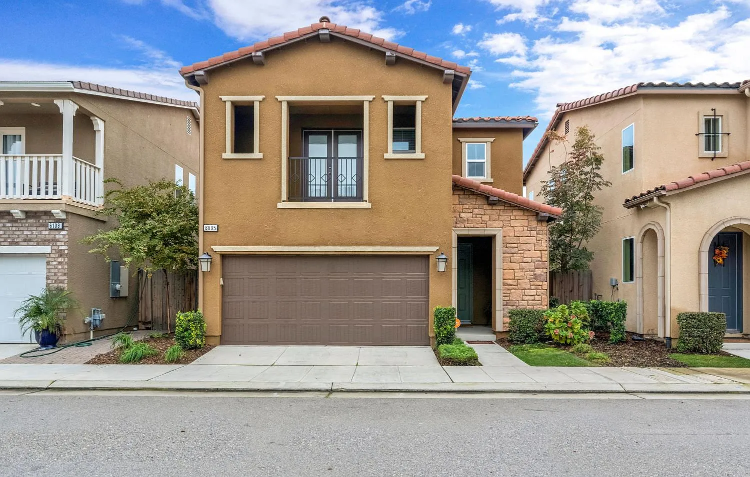 6095 E Bishop Ln photo 1
