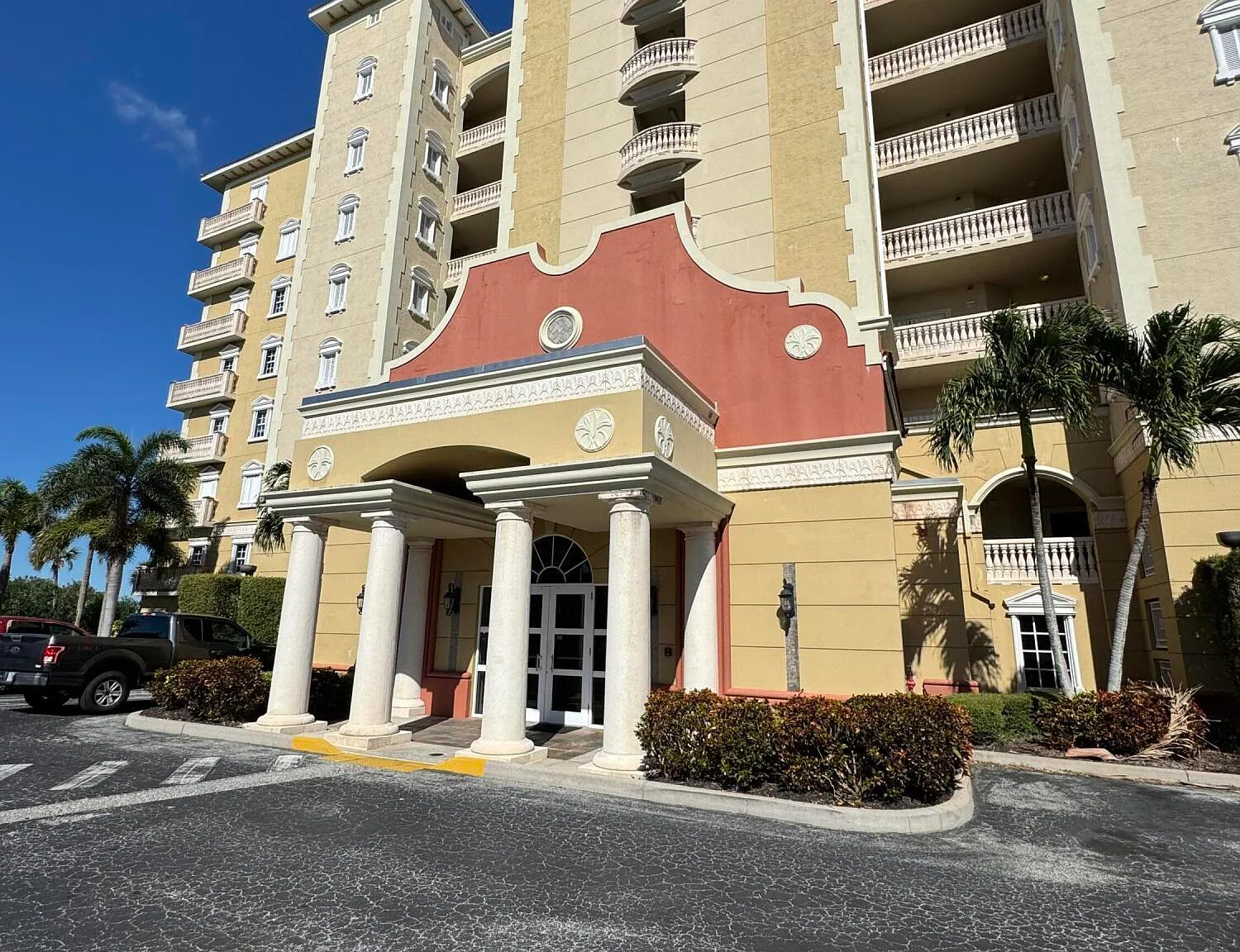 3 bed, 3.0 bath, 2159 sqft, $3,500 — Photo 1