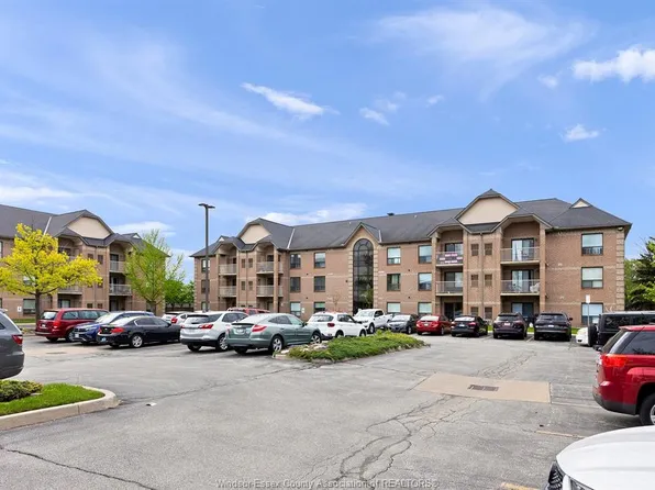 451 Grand Marais Rd W #114, Windsor, ON N9E 4S2