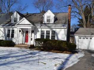 2017 Hoover Rd, Niskayuna, NY 12309