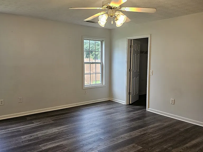 2590 Kentshire Way — Photo 13