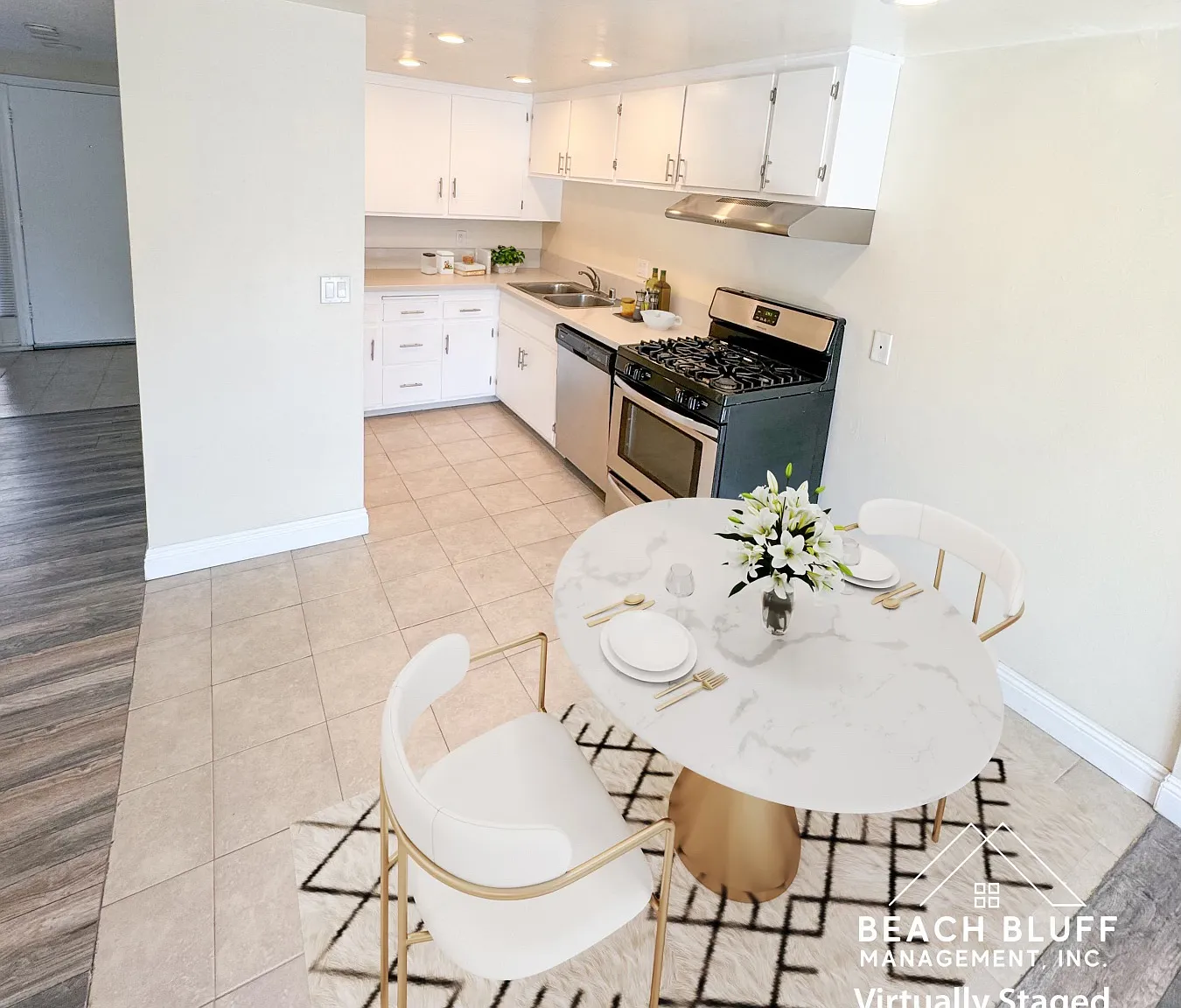 7250 Fenway Drive — Photo 3