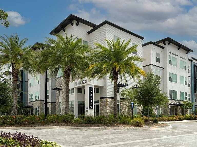 The Addison Universal Boulevard Leasing Office