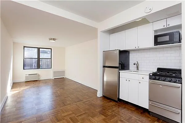 Rented by Mirador Real Estate | media 10