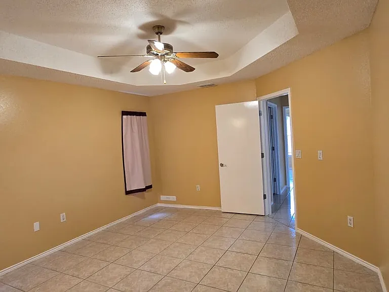 5015 Jovan Cir — Photo 10