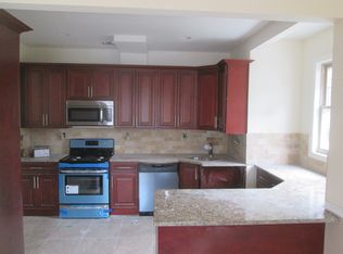 247-29 137th Rd, Rosedale, NY 11422